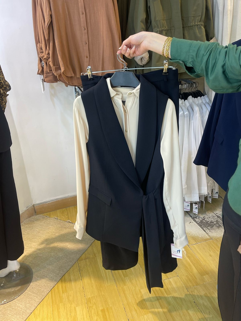 Bow tie sleeveless blazer _black